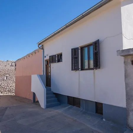 Castello 3* 말리로시니