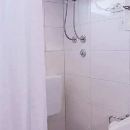 Pensionat Castello 3*