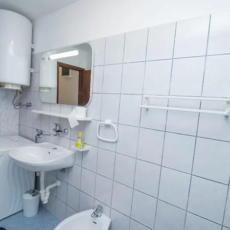 Гостевой дом Castello Мали-Лошинь