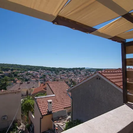 Гостевой дом Castello Мали-Лошинь