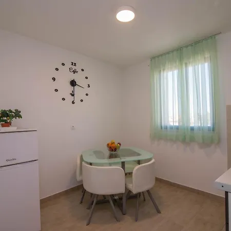 Castello 3* Мали-Лошинь