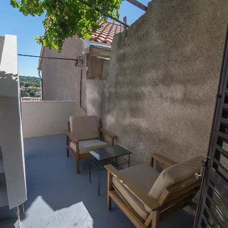 Castello 3* Мали-Лошинь